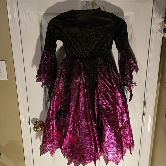 Spirit Halloween Witch Costume Black & Purple Girls Size 5T-6T Metallic Colorful - Picture 3 of 5